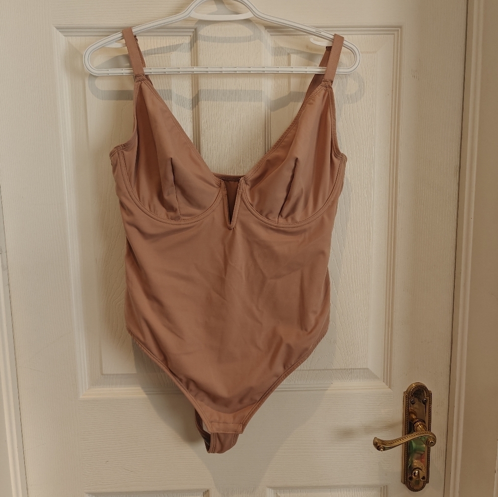 POPILUSH Firmshape Vneck Body Suit